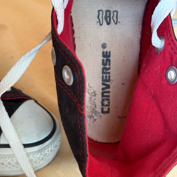 Converse women’s size 6 - Picture 5 of 6